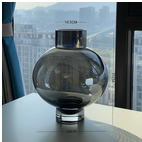 Glass vase Sphere on leg